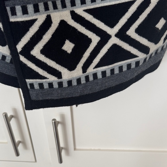 Smartwool Black and Gray Patterned Cardigan - Picture 6 of 7
